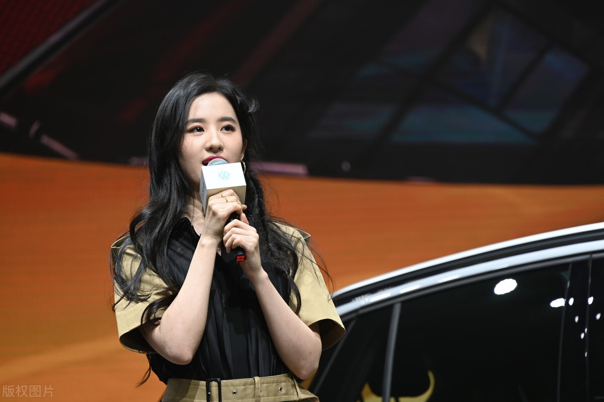 特别想知道男人爱一个女人,很想知道男生真心喜欢一个人