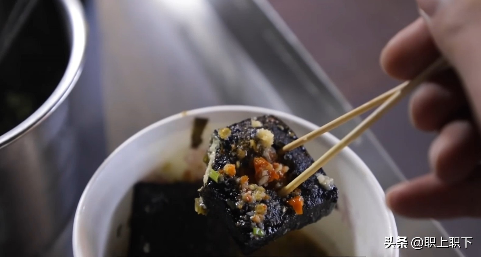 农村小伙做这个副业赚了3万块钱,农村小伙日赚千元的生意经历