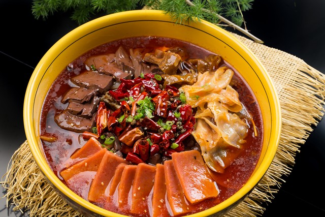 重庆美食推荐必吃小吃街,重庆十大特色美食豆花饭