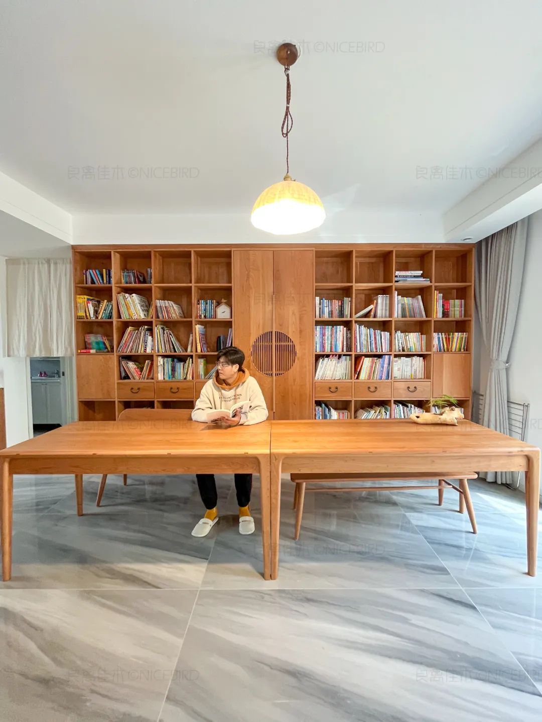 山东又上一分！烟台业主新古典风格客餐厅，樱桃木真的很温润