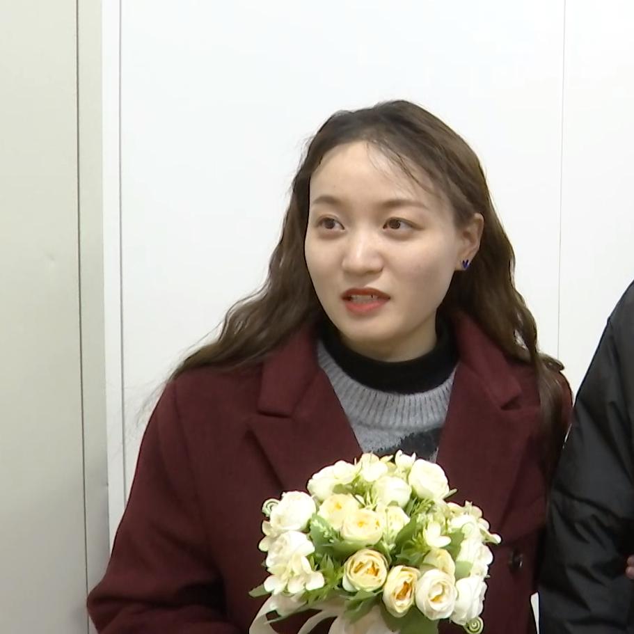 宾阳520婚姻登记处排长龙领证,百色婚姻登记处迎来领证小高峰