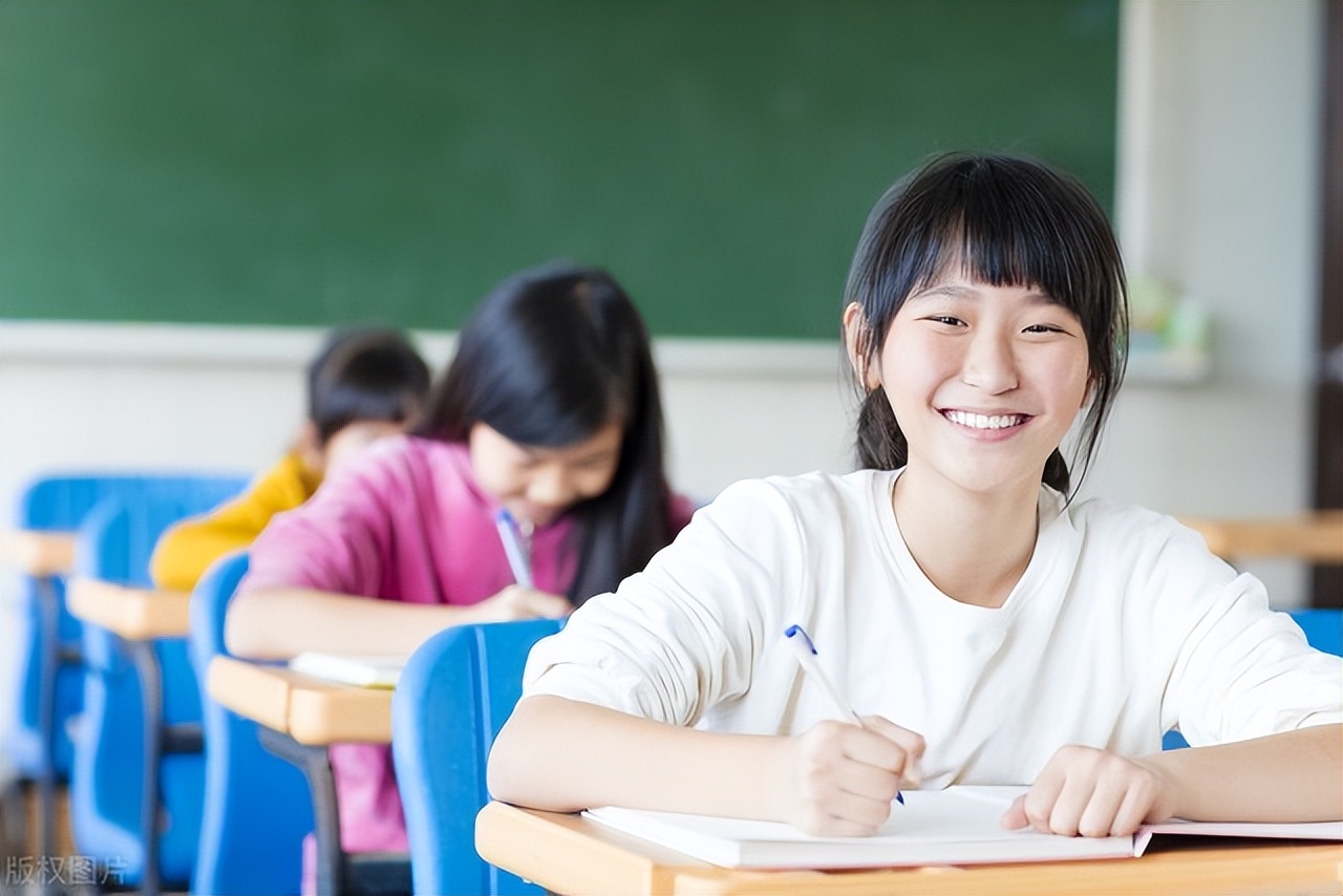 初中语文基础知识强化训练周计划,初中语文到底要怎样才能提高成绩