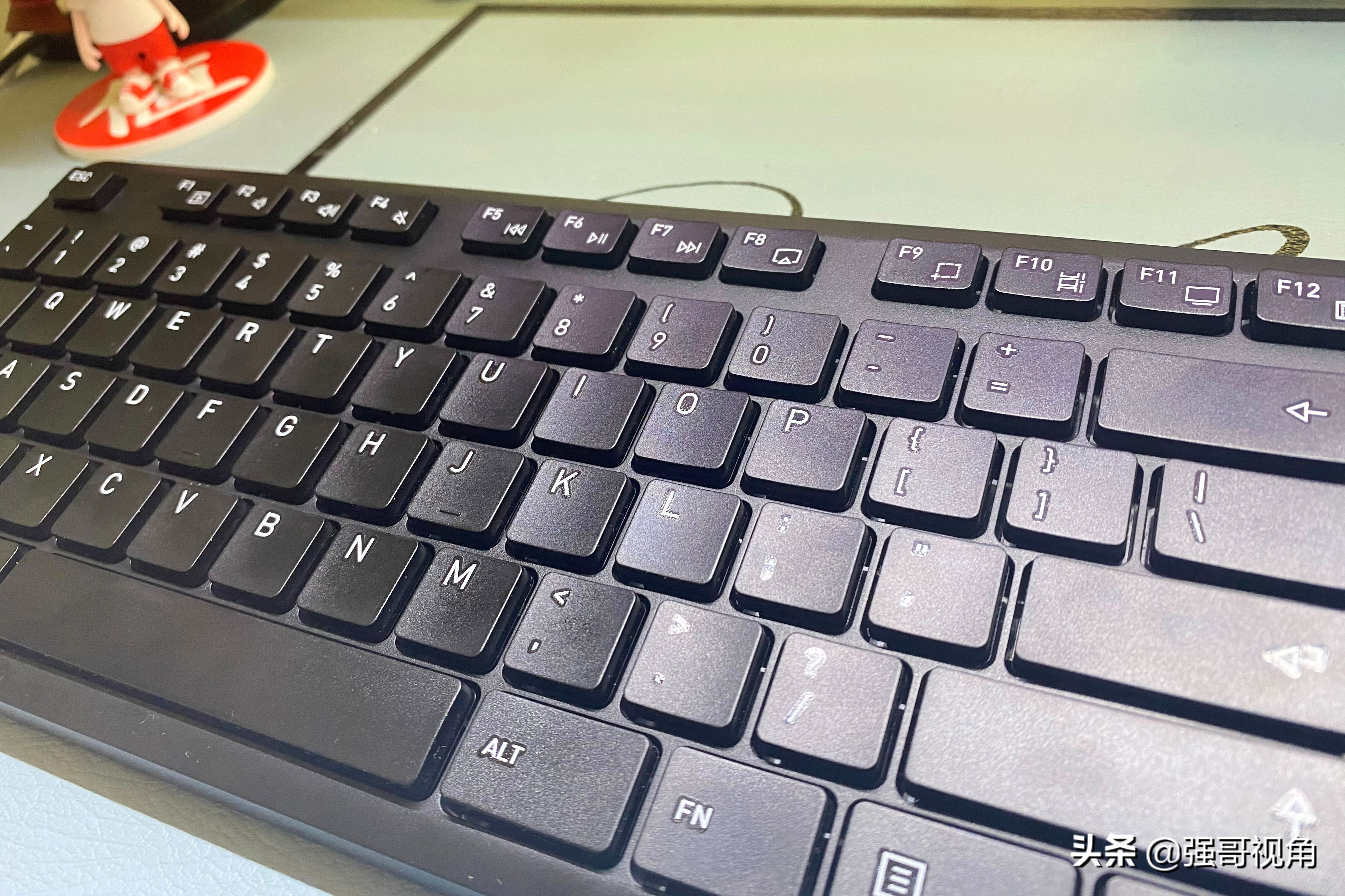 cherrydw2300续航,cherrydw2300黑色为啥比白色便宜