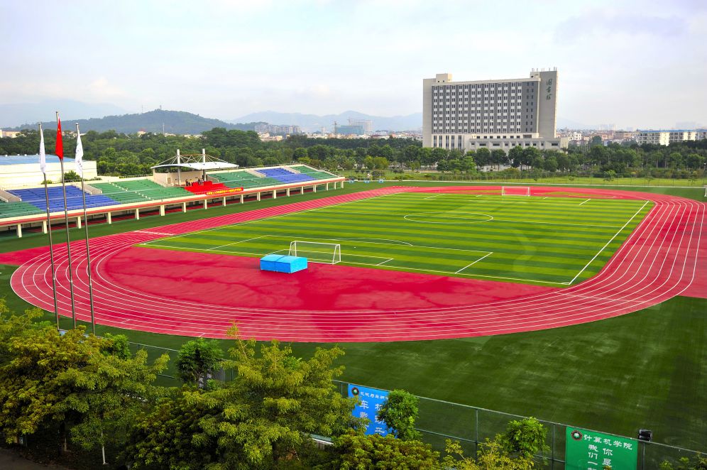 北京珠海理工学院有专本连读,选择北京理工大学