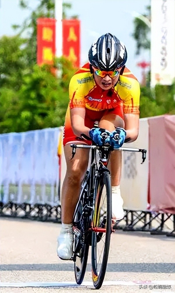 平凉泾川足球赛,泾川对崆峒足球赛