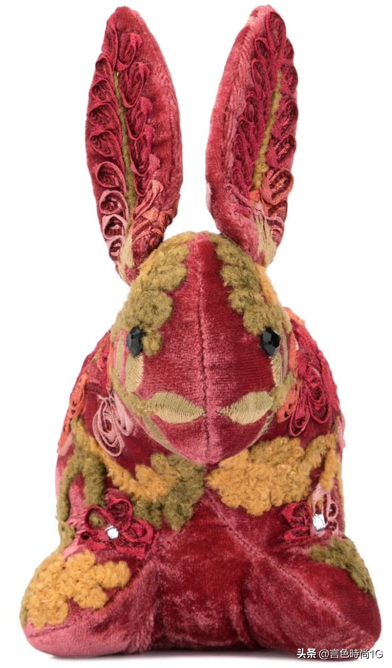 虐过鼠、吹过牛、戏过虎，大牌新年限定要捧兔啦？