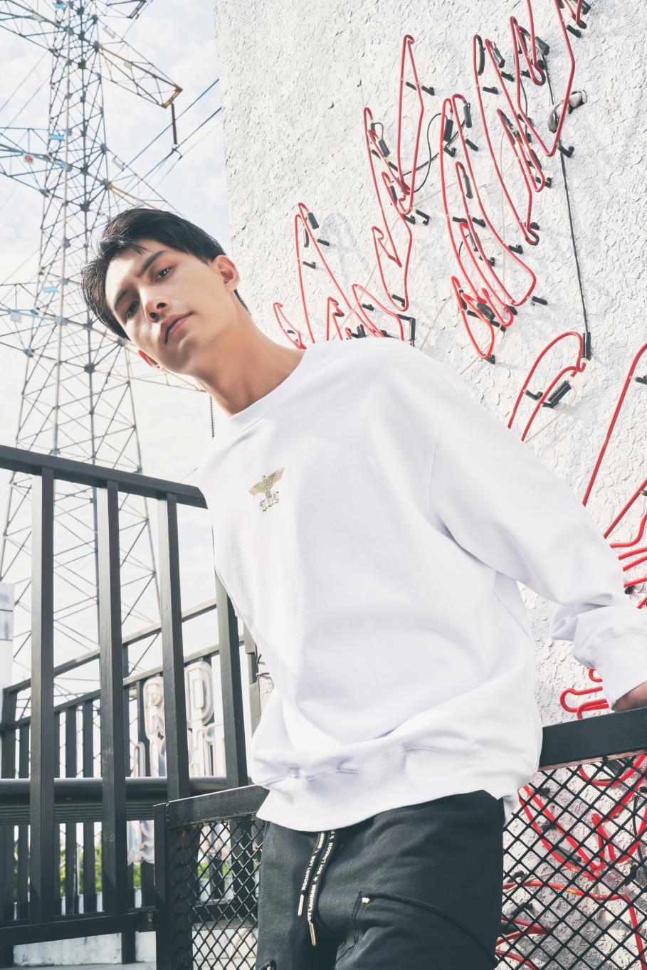 2019伦敦街拍时尚,boylondon羽绒服