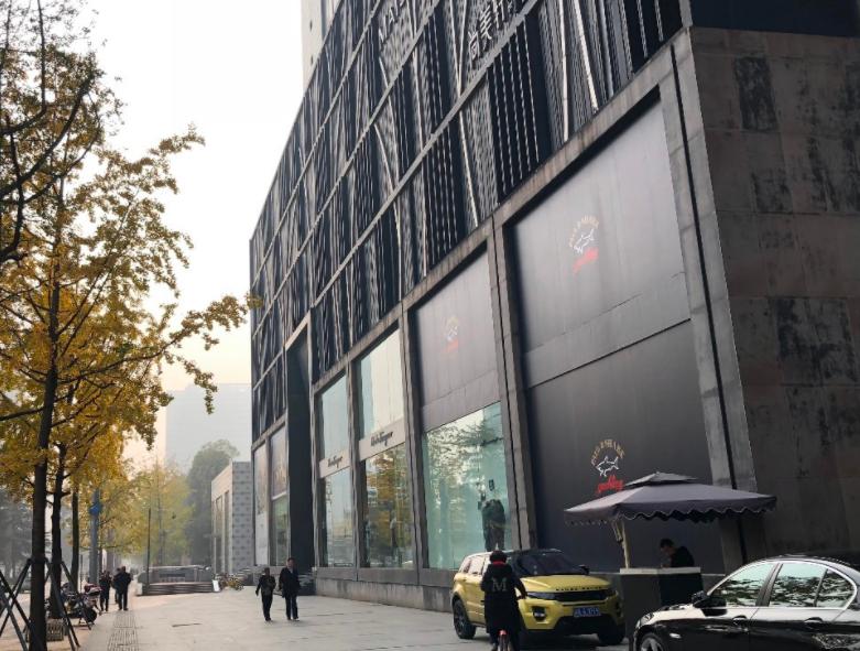 成都遇到拖欠工资,成都商场的现状