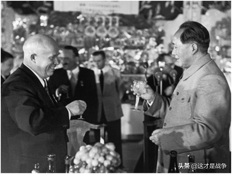 金门炮战，美军准备用*弹核**轰炸厦门，毛主席说：此招可破解