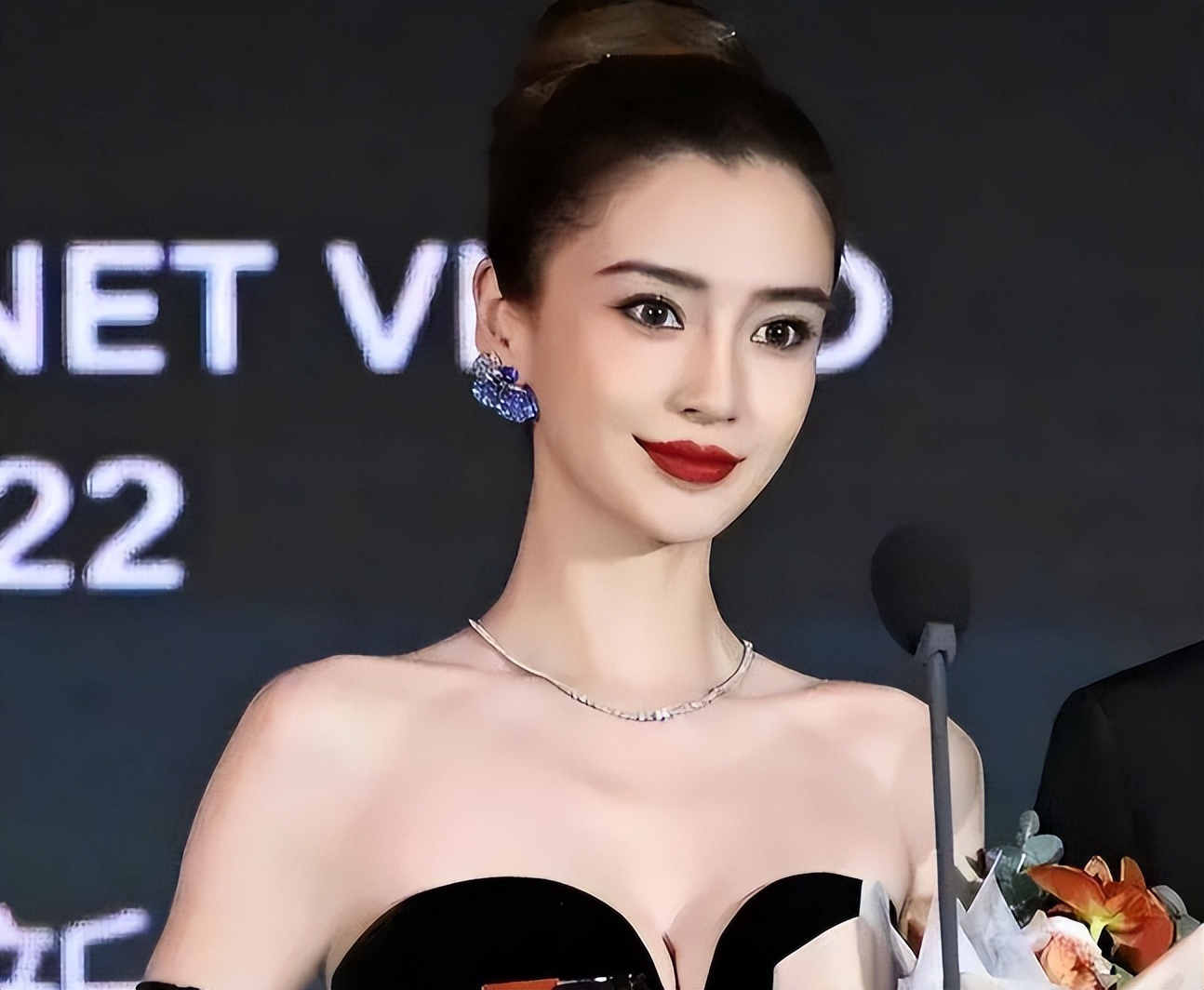 杨颖的颜值从低谷到神坛,杨颖的盛世颜值