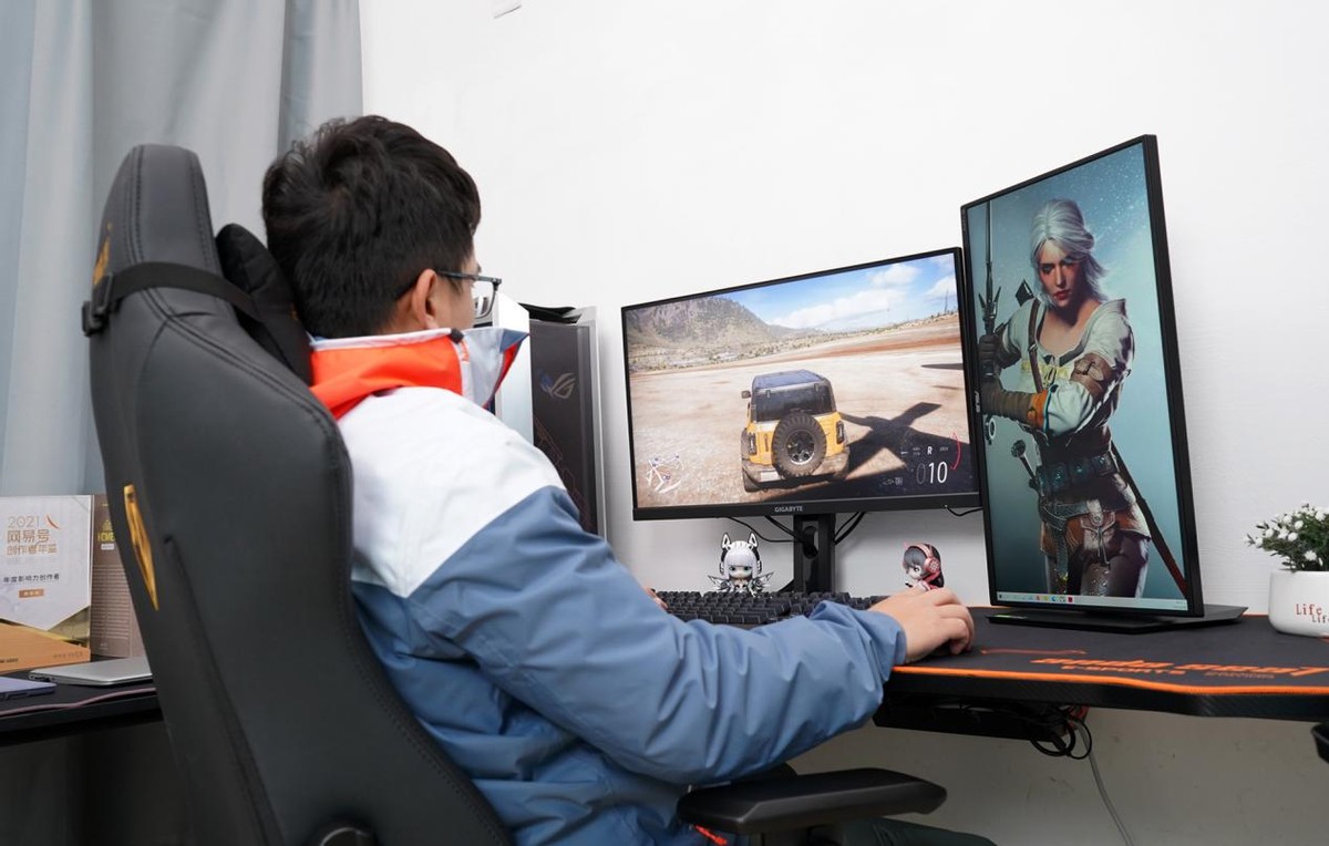 安德斯特手动电竞桌,安德斯特电竞椅推荐测评