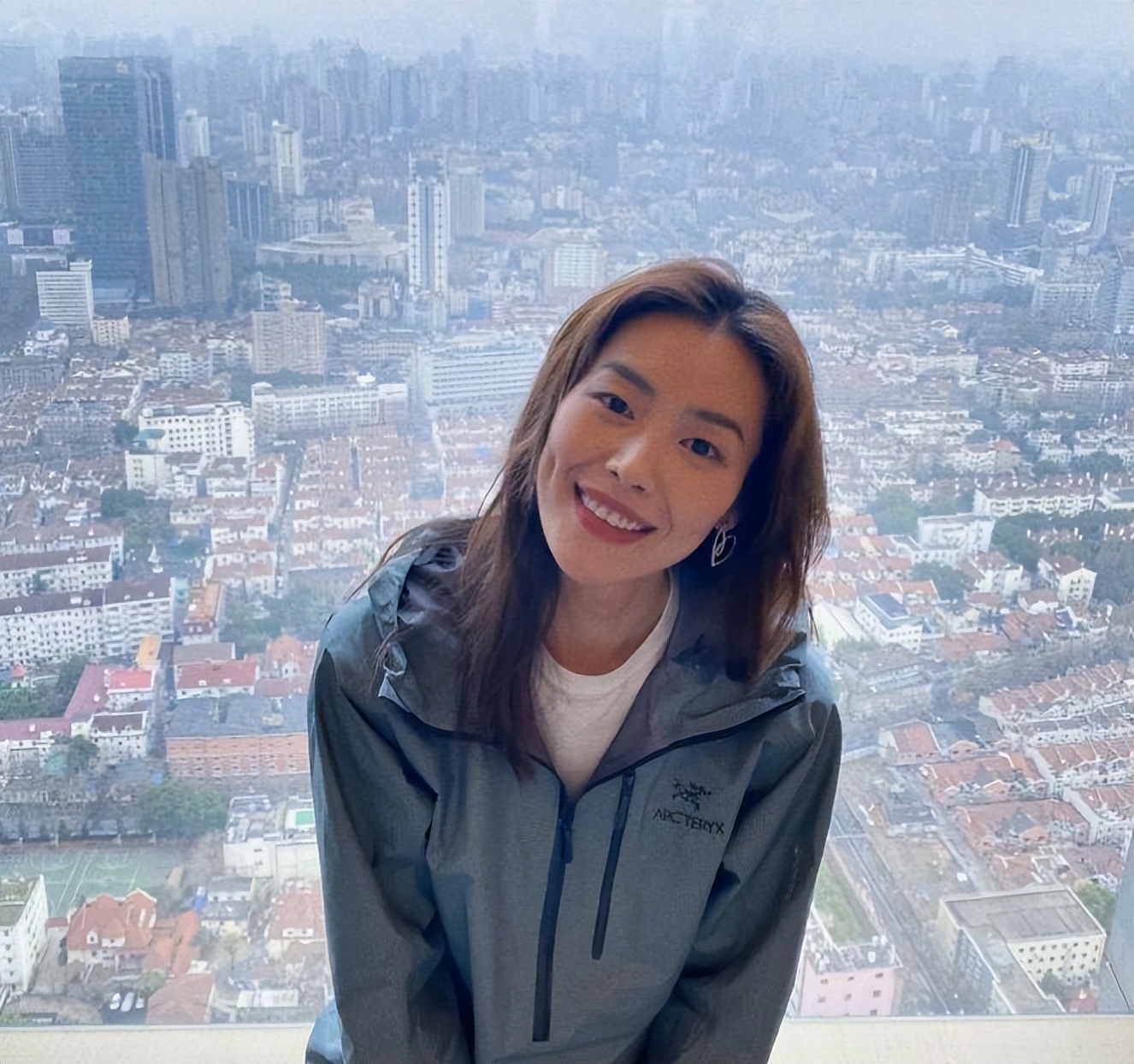 刘雯穿大翅膀走秀视频,刘雯贺聪维密