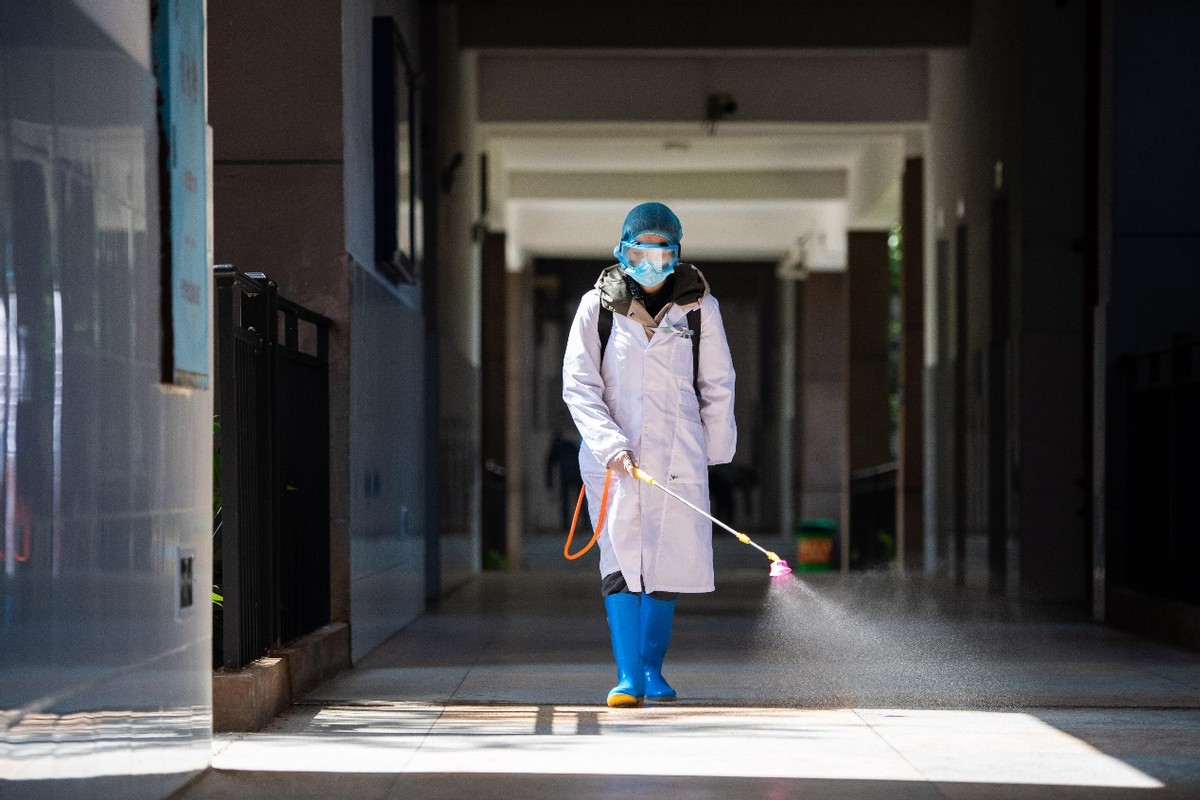 用消毒液能防护新冠病毒吗,新冠病毒在快递上可以用什么消杀