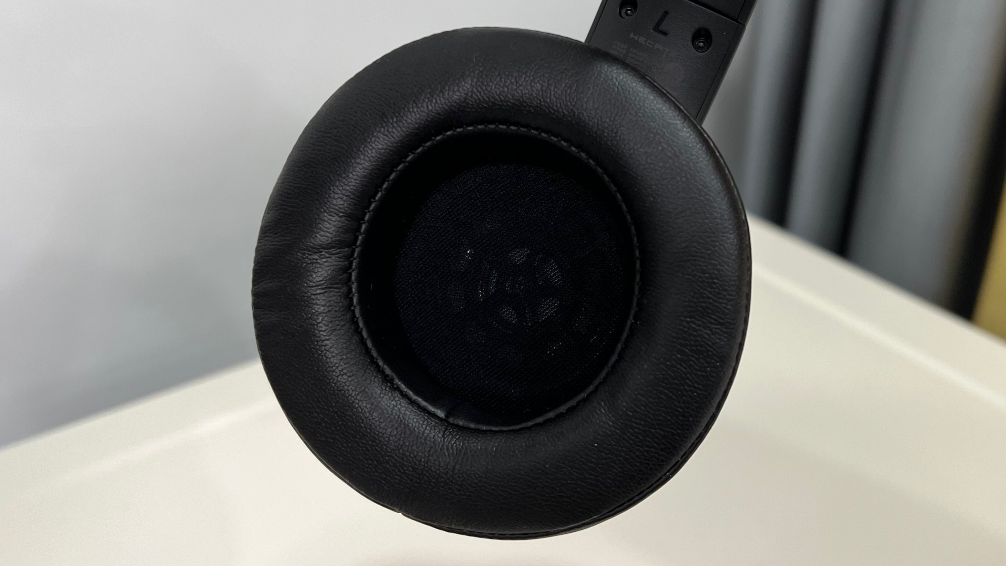 漫步者g2专业版夹头,漫步者g2会夹头吗