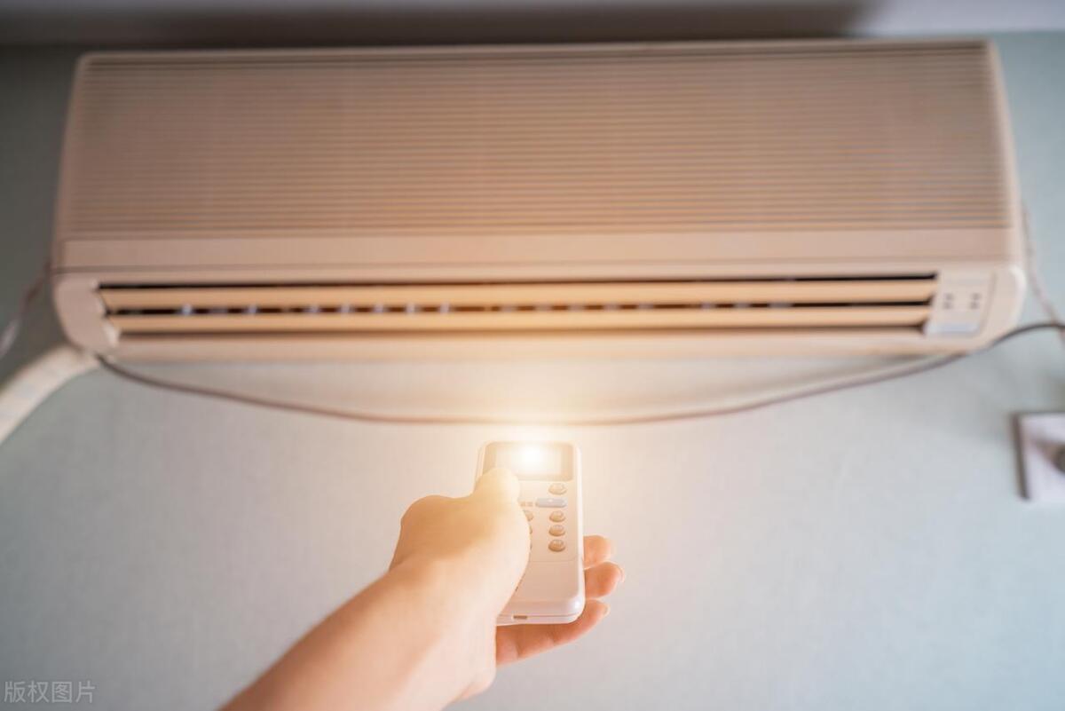 海尔空调维修免费上门维修电话,海尔空调维修师傅在线咨询