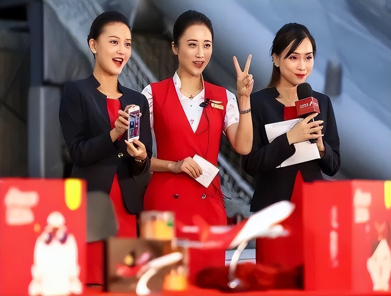 南方航空带货直播,南航空姐变身带货主播