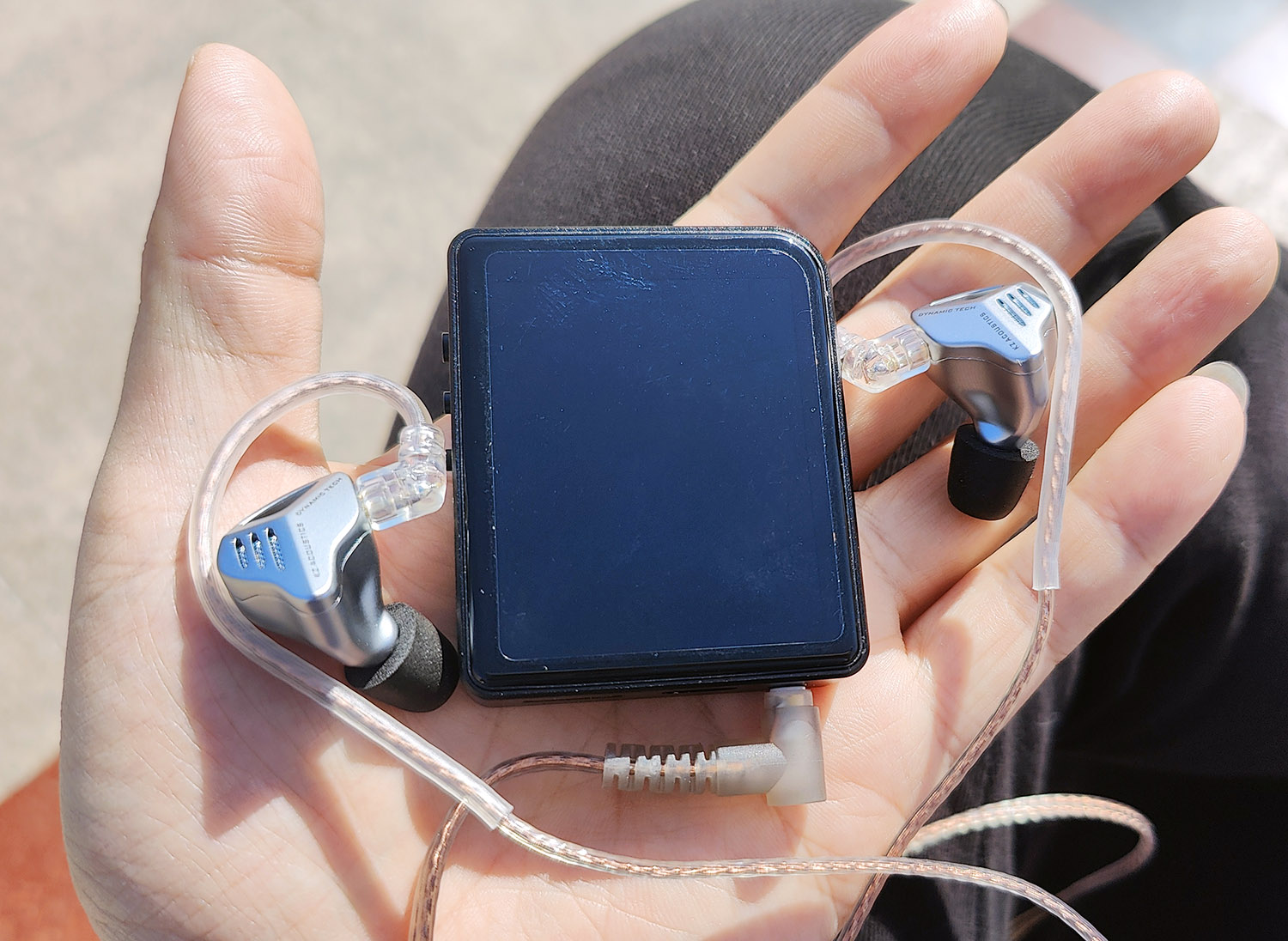 kzzstx耳机评测视频,百元有线hifi耳机