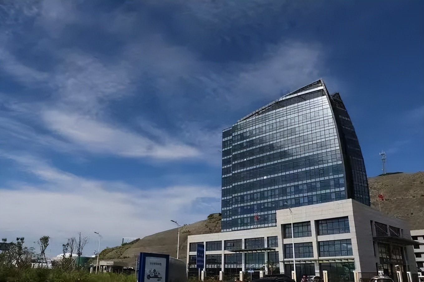 世界上被遗忘的小岛,大海中的神秘无人小岛