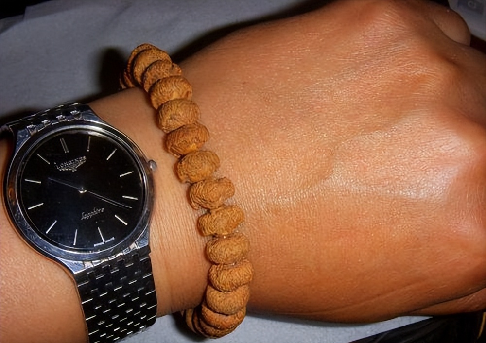 对不起大家，我来给莲花菩提洗白了！3分钟看完再骂我吧！