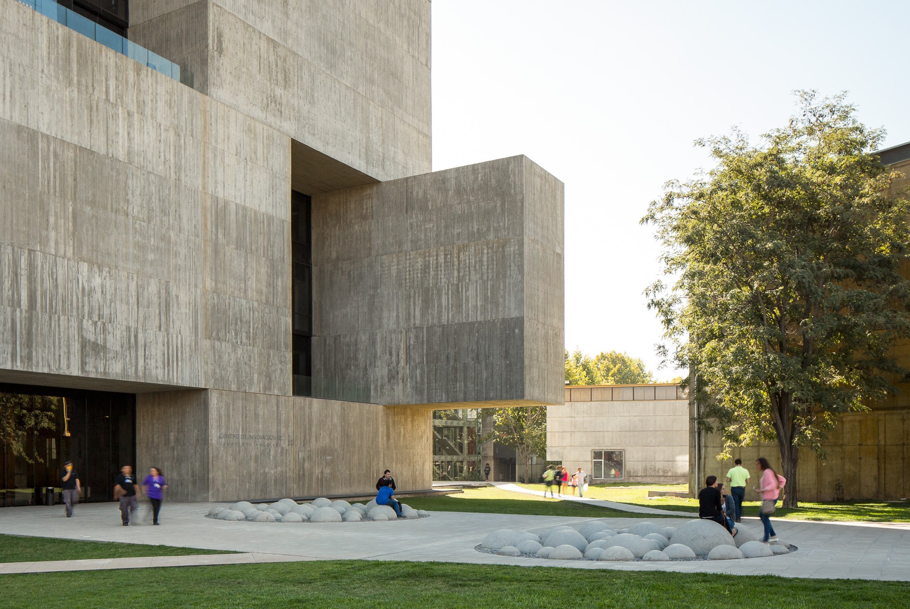 混凝土快速修复地面,混凝土颜色不一样怎么修补