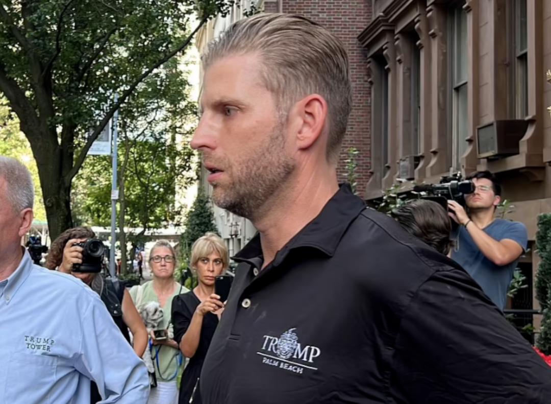 特朗普前妻突然暴毙身亡，她一生离婚4次，为拿绿卡“假”结婚