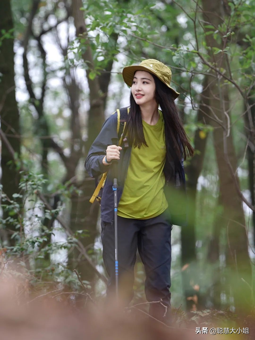 擦边、暴露、不雅，为什么女性的身体总是战场？