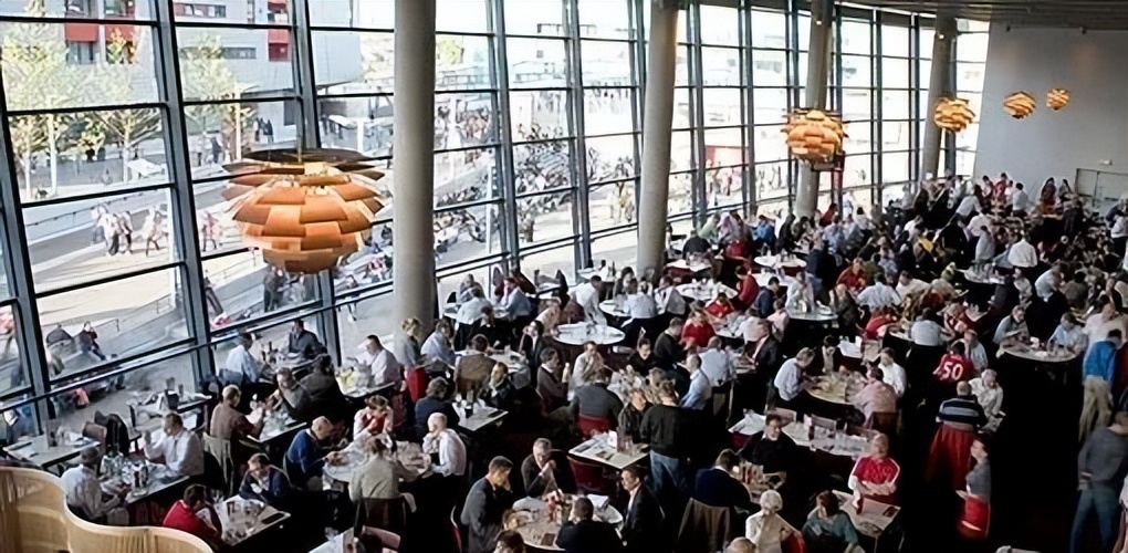 “转移兵工厂”｜百年足球俱乐部产业振兴带动区域升级的城市更新