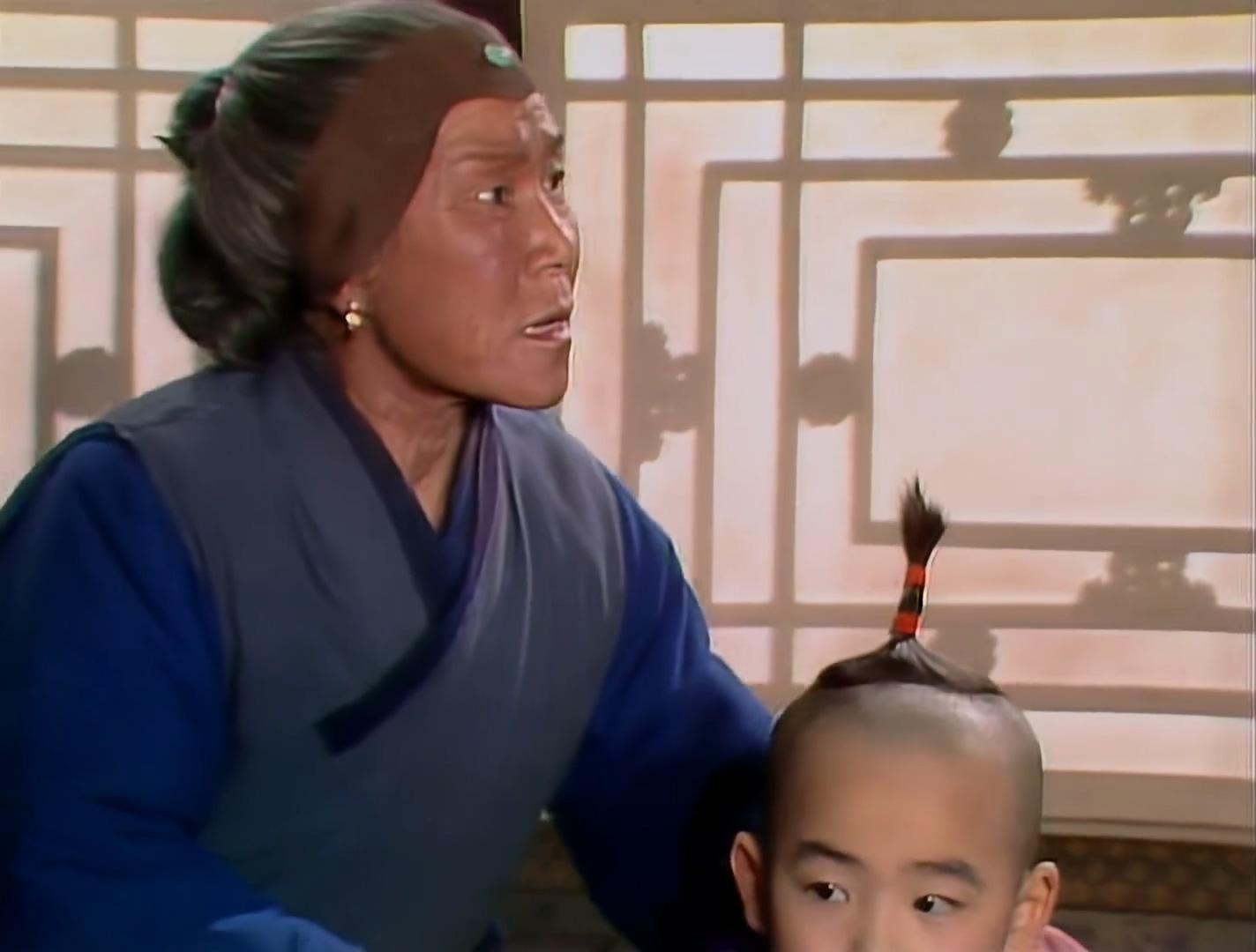 老零聊红楼：第六回收尾，聊聊侯门、真佛、洋钟、炕屏与凤蓉