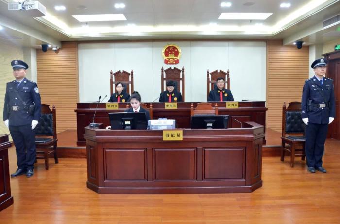 民法典中信用卡逾期,信用卡违约金有法律规定吗