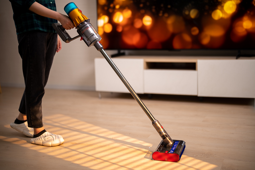 戴森洗地吸尘器v12nautik测评,戴森新品V12洗地吸尘器