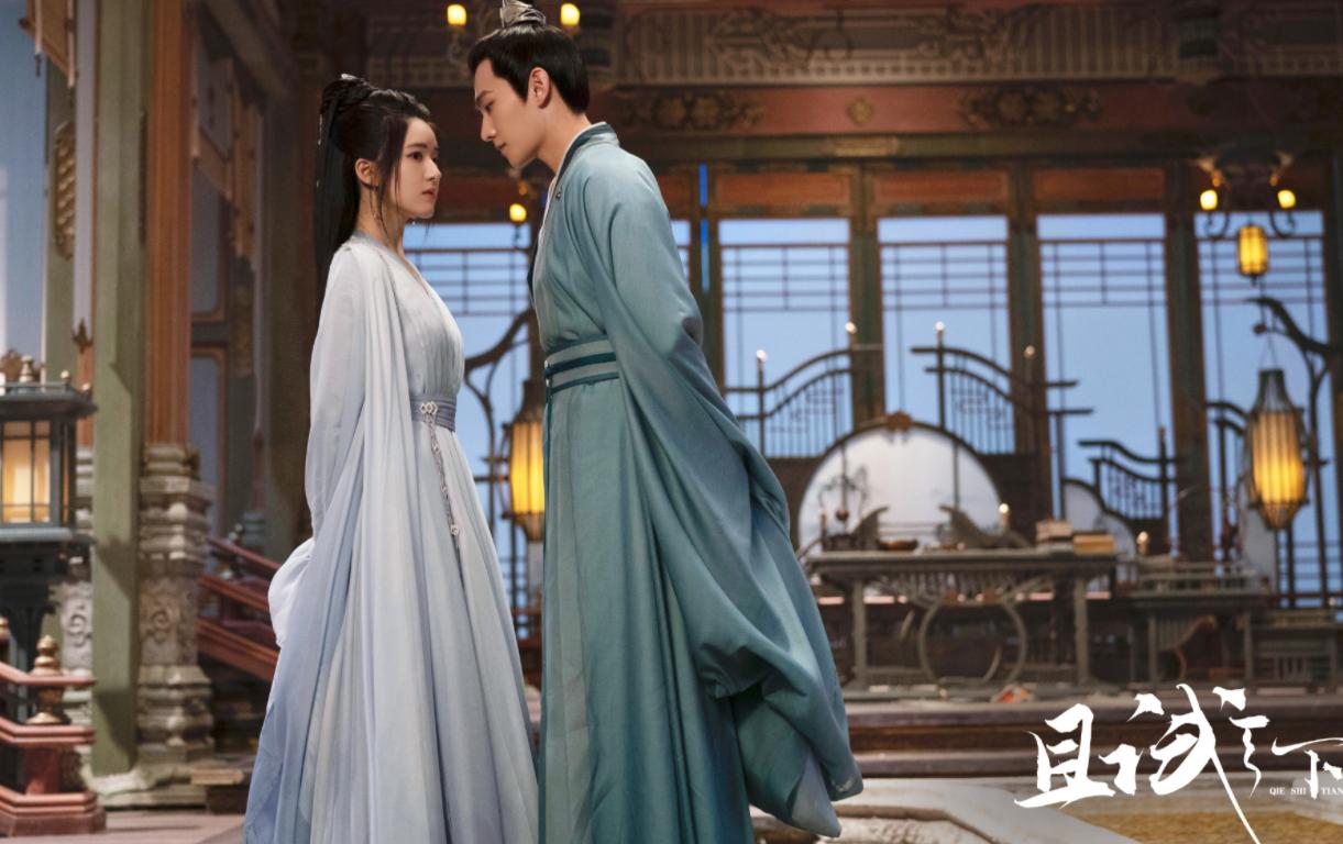 赵露思红毯一言难尽,赵露思倪妮红毯