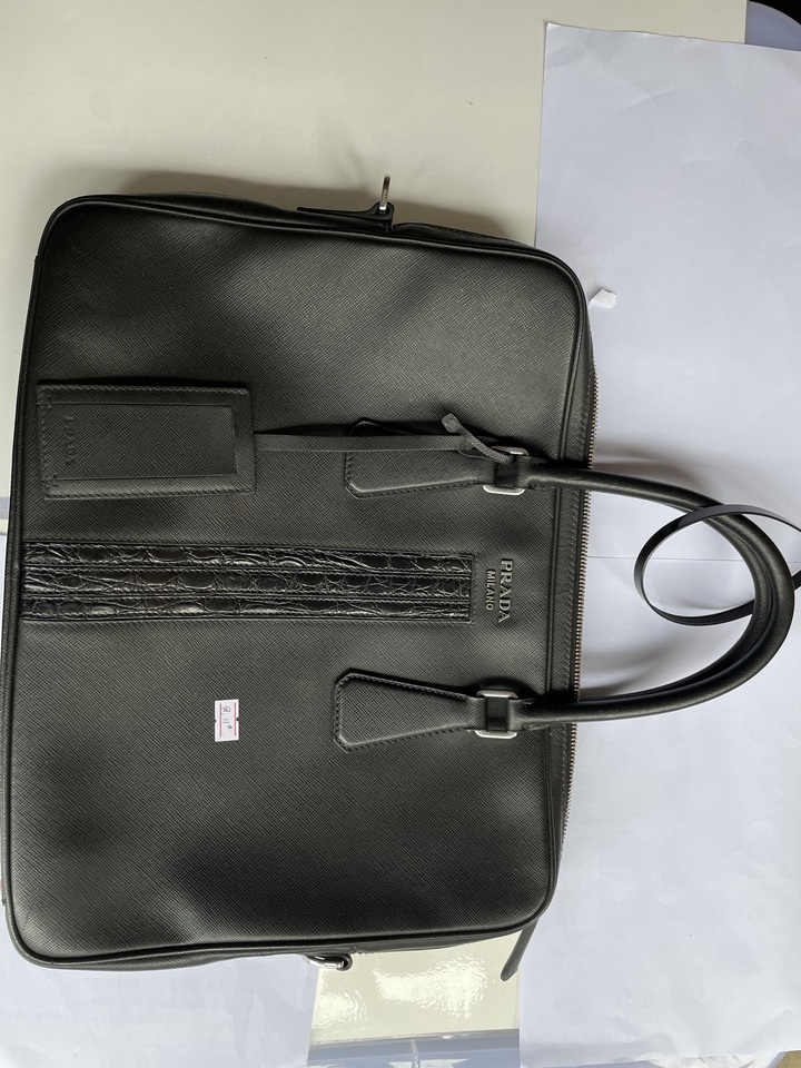 柳州一条男士皮带被法院拍卖都有几十人抢,还经历三百多次加价