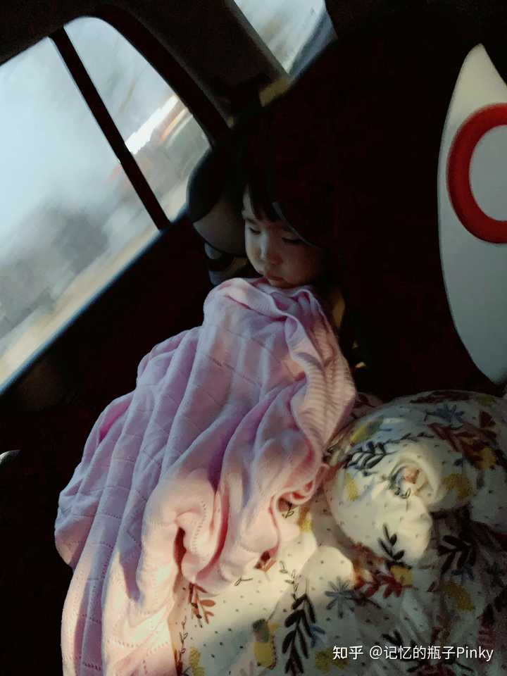 宝宝外出旅游必备哪些用品,带宝宝去旅行用品推荐