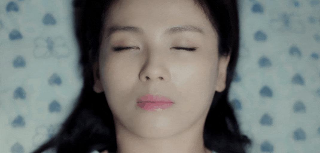 52岁演少女,借拍戏之名行咸猪手,影视圈这些畸形现象,该改改了