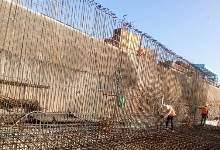 建筑施工图中钢筋的长度如何度量,建筑施工图中钢筋的标注