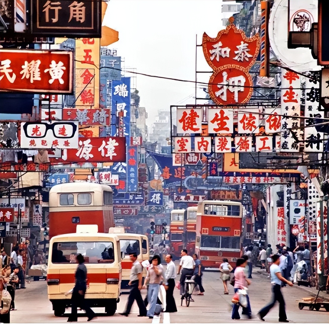 从年入38万的精英到拼命的加班人,中港司机怎么变化这么大?