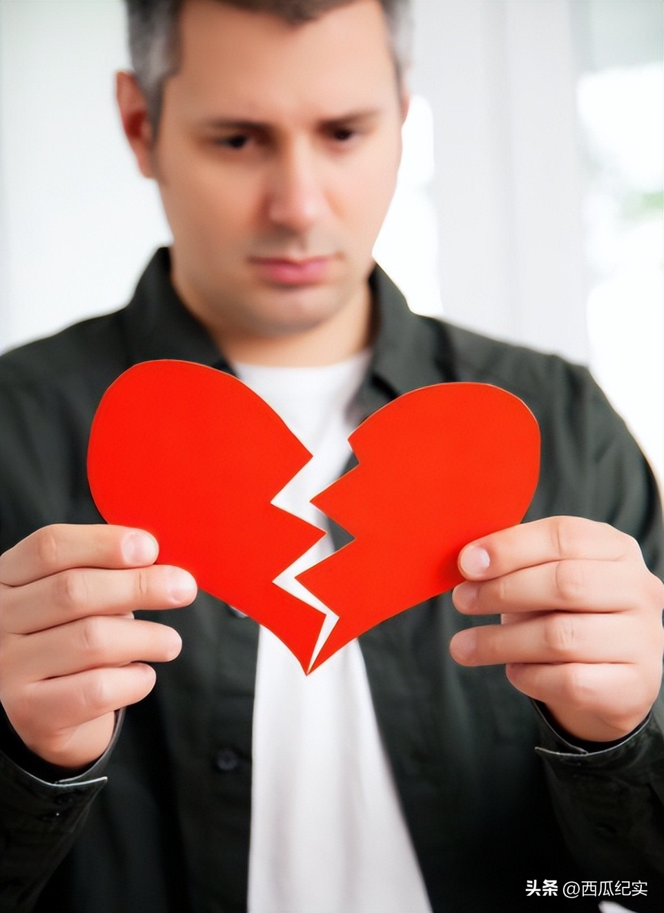 新加坡表白被拒起诉,新加坡一男的表白被拒