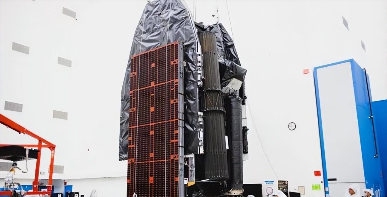 我国第1颗互联网卫星,中国大容量通信卫星