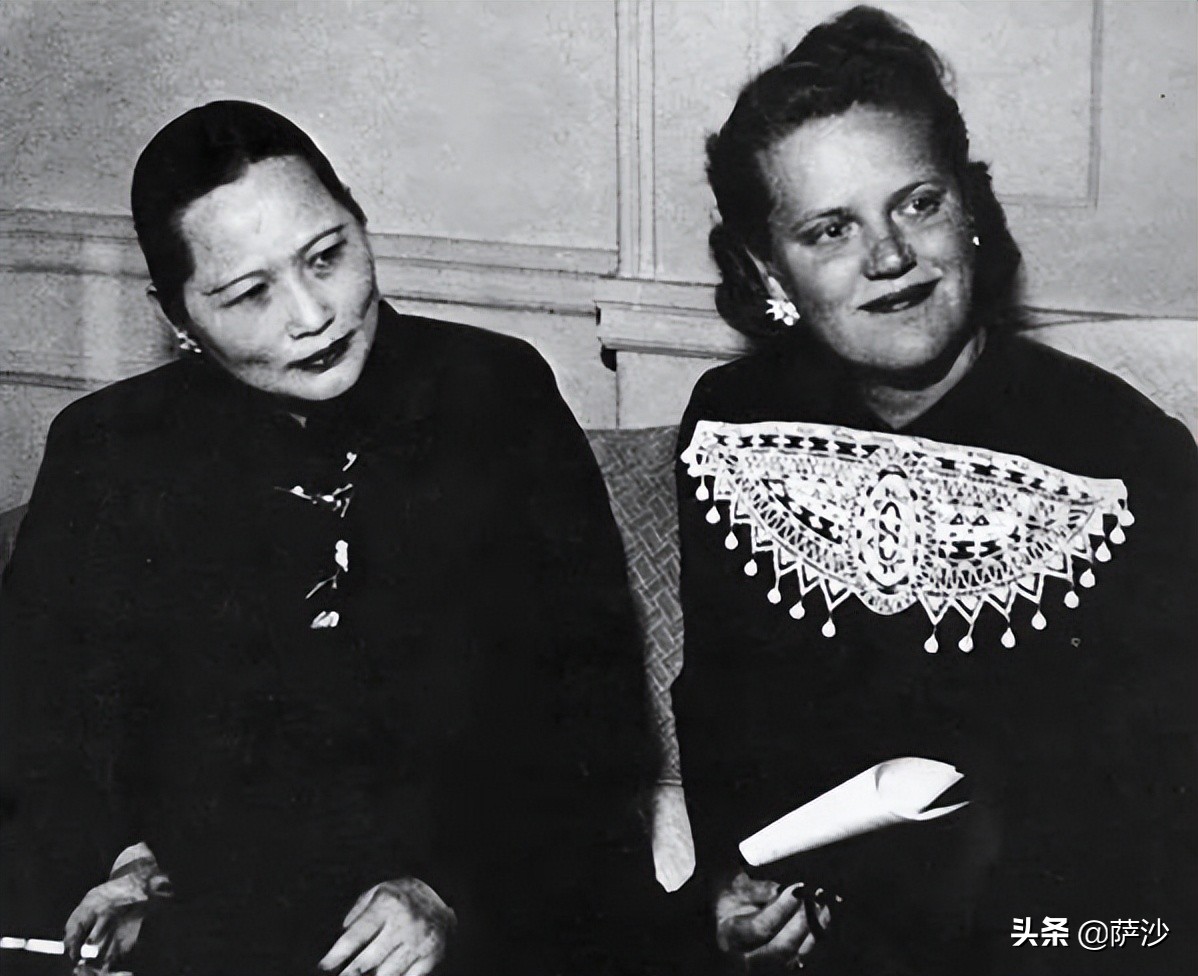 为什么宋美龄姐妹都抽香烟？民国时期的女人抽烟是身份的象征