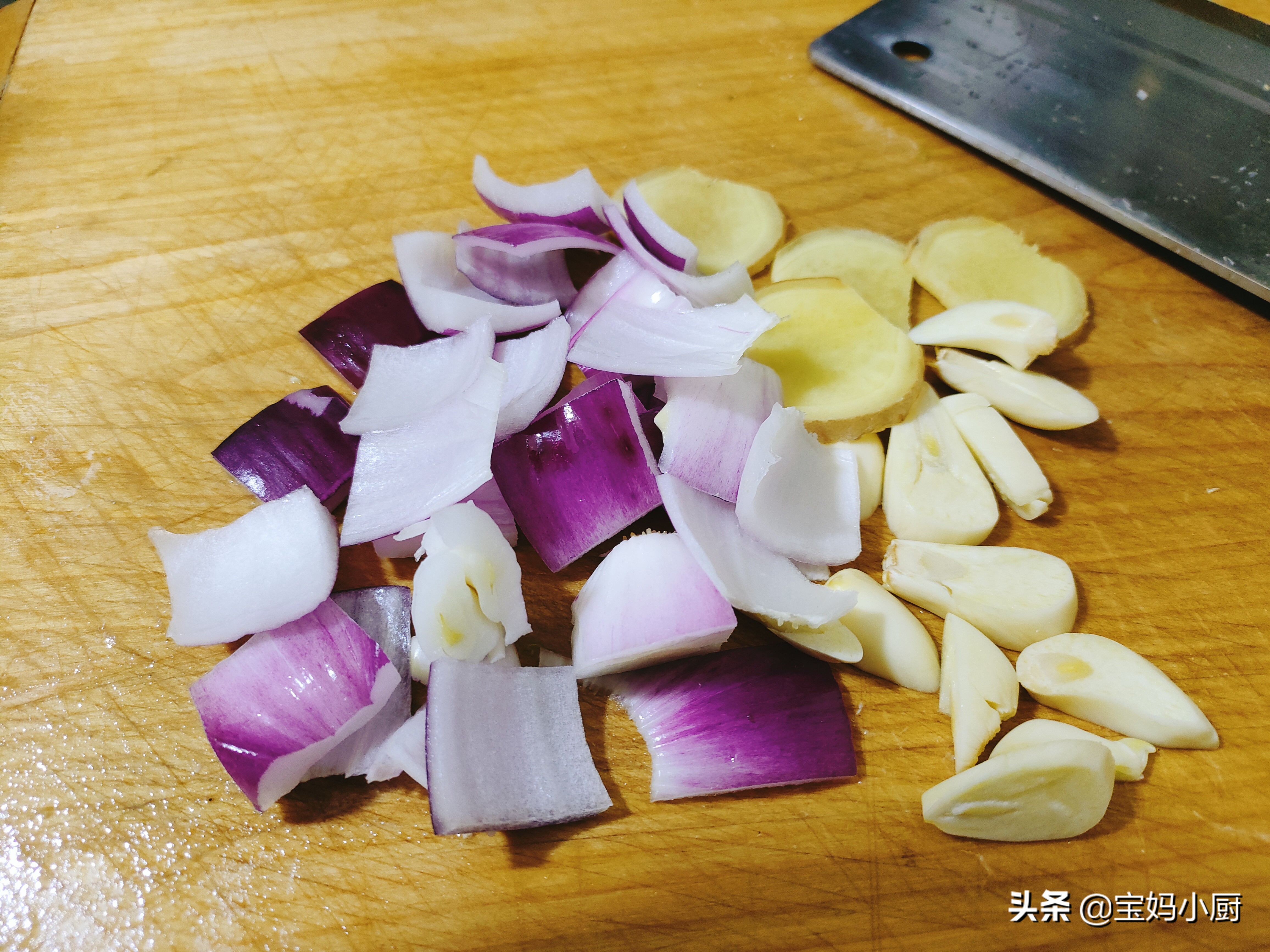 想吃水煮肉片在家自己做,喜欢吃水煮肉片自己在家做更健康