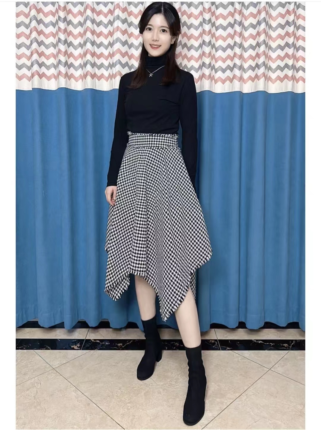 千鸟格半身裙秋冬款a字版30岁,黑白千鸟格半身裙配原绒色毛衫