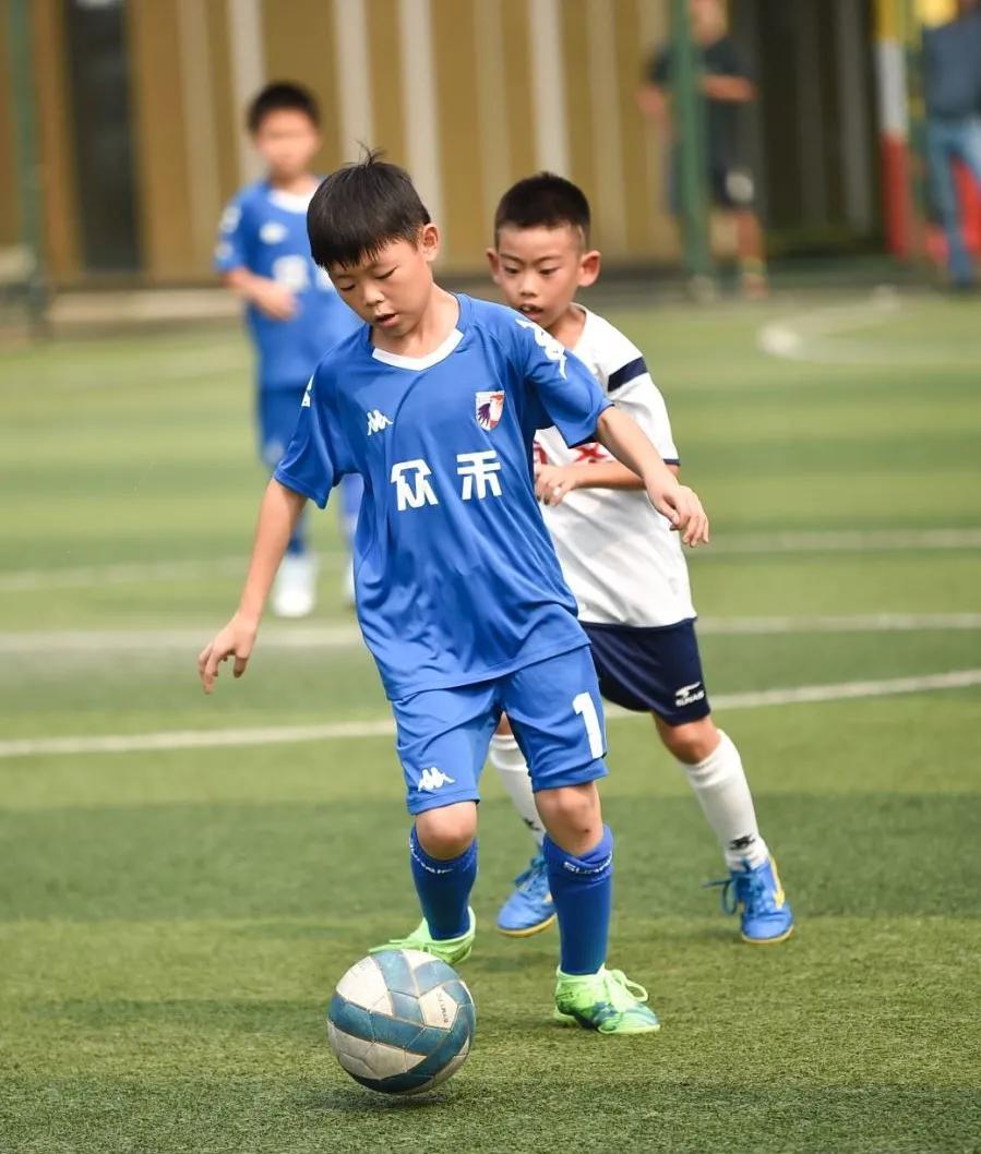 为什么学足球很难,为什么学足球比较慢