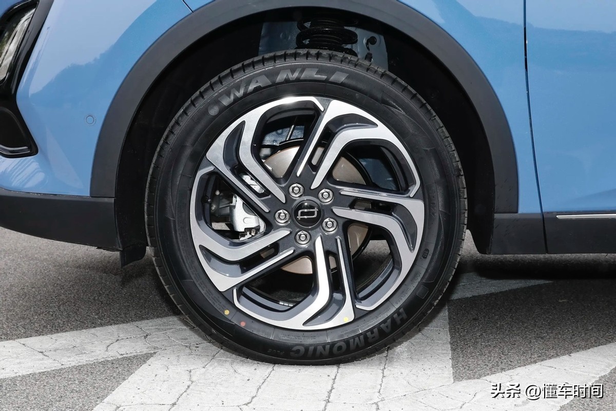 能够让你随心选装的一汽奔腾t90,奔腾t90豪华与性能的完美结合