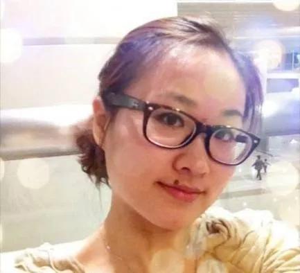 嘴唇周围长痣的女人好不好,女人嘴唇下方长痣