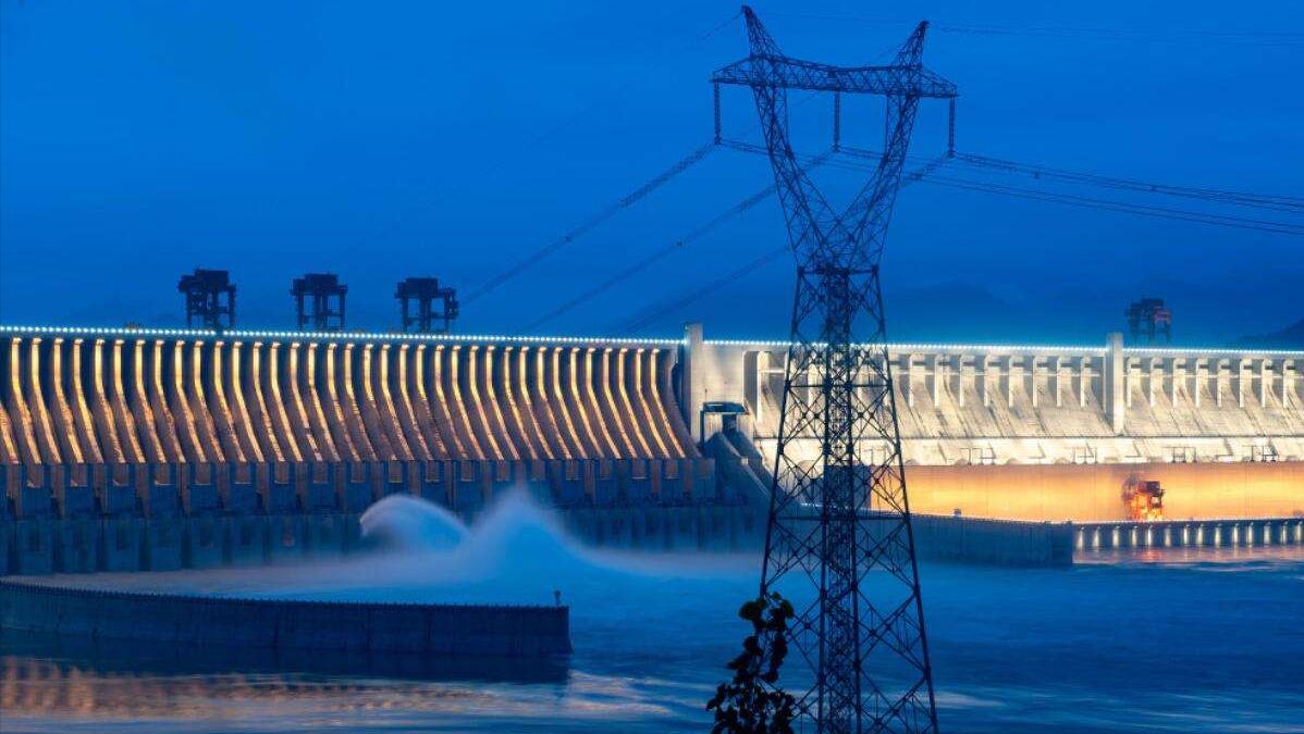 三峡大坝建成共投资了多少钱,投资近千亿的三峡大坝回本了吗