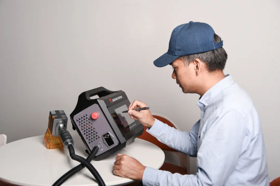 精致主义下，一台激光设备如何细节演绎科技感？