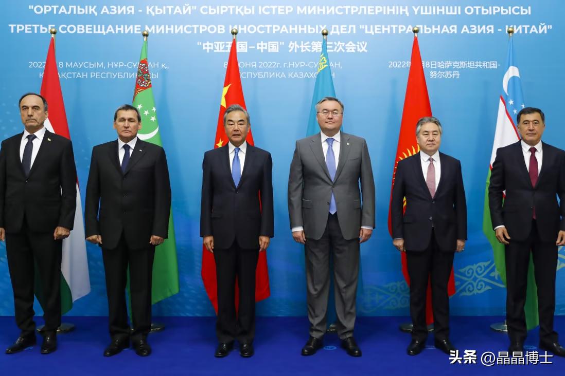 中国替俄“守住中亚”？美国逼意大利*华反**，新秩序没欧洲立足之地