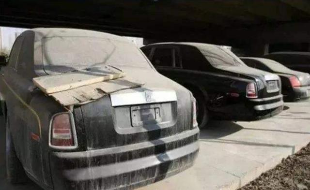 北京有块豪车“坟场”，百万豪车遍地都是，走近一看没人敢开