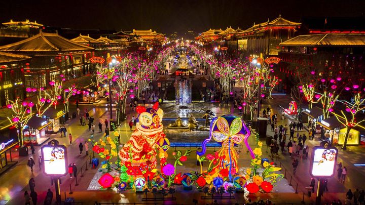 西安不夜城亮化工程谁做的,大唐不夜城亮化