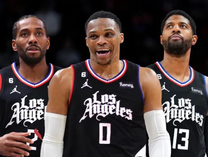 威少迎来加盟快船首胜,威少加盟快船年薪